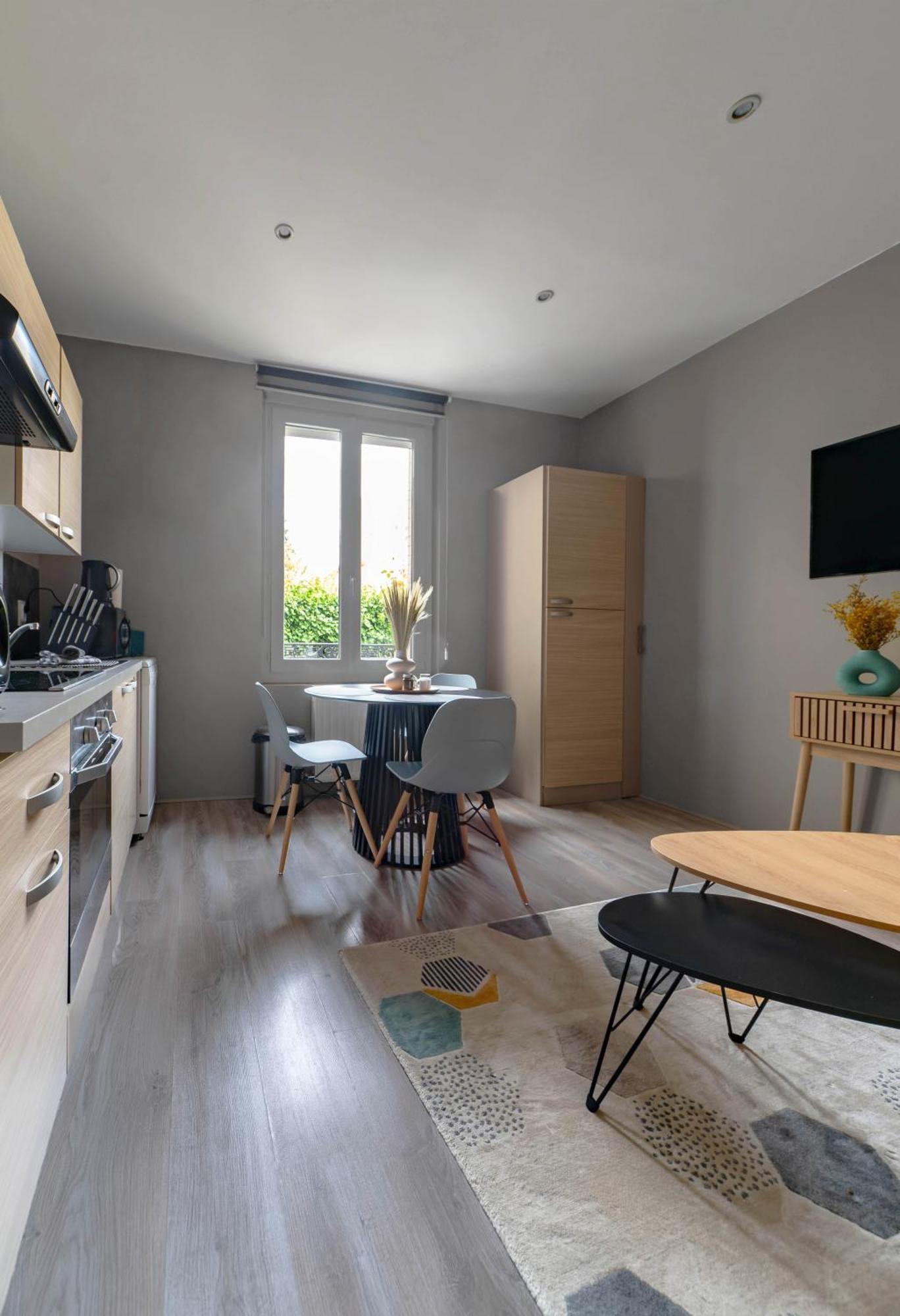 Le Vizier - Appartement Design Avec Parking En Centre Ville Виши Экстерьер фото