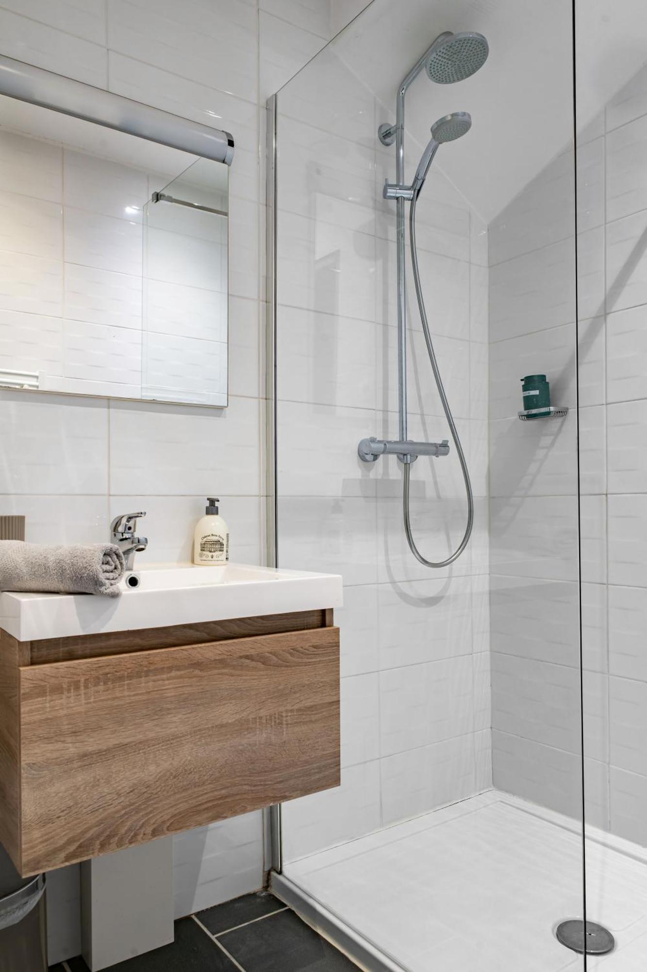 Le Vizier - Appartement Design Avec Parking En Centre Ville Виши Экстерьер фото